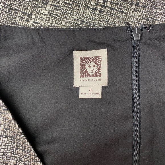 ANNE KLEIN Sleeveless Black & Gold Metallic V-Neck A-Line Dress | Size 4 - Picture 12 of 14